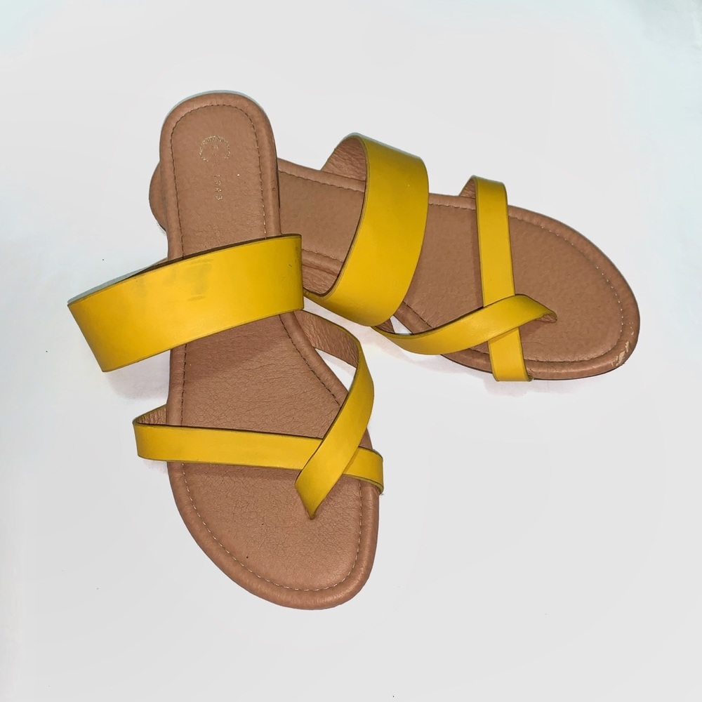 C est 1946 Yellow Sandals